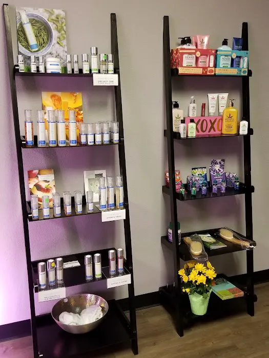 NAKED Skinn Studio Picture 8