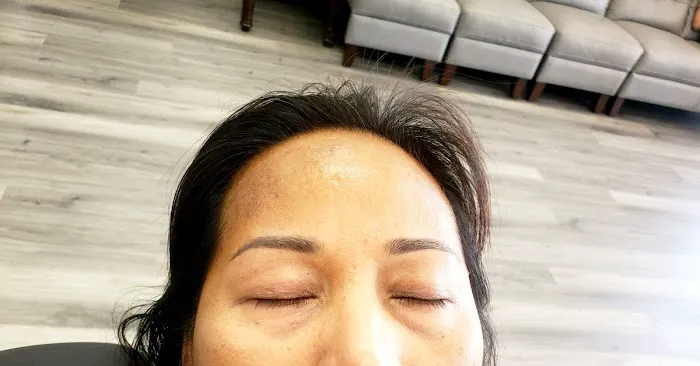 Pearl Eyebrow Threading Picture 1
