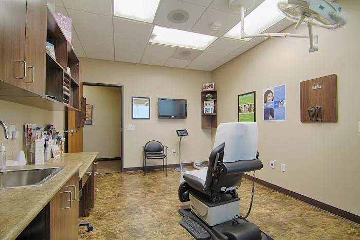 Strimling Dermatology, Laser & Vein Institute Picture 10