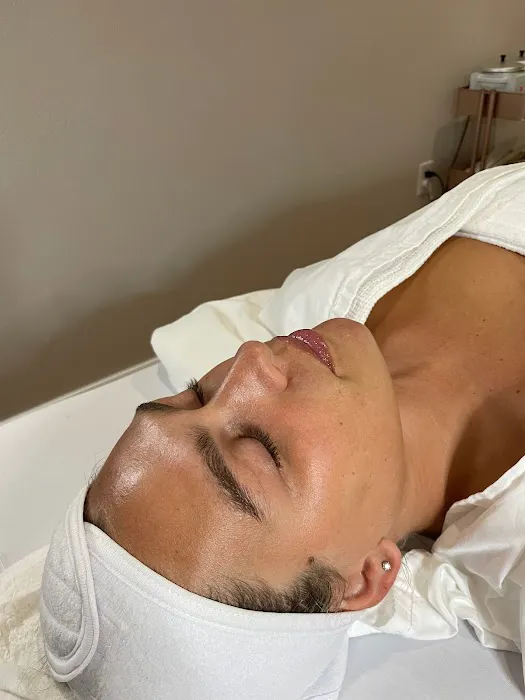 LUX BODY LAB Picture 3