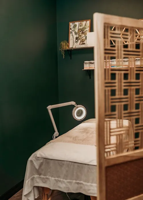 Skin Deep LV Picture 4