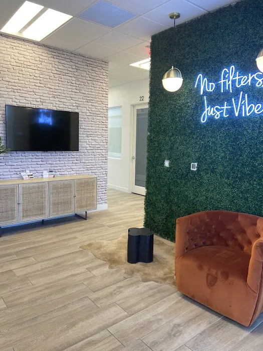 The Light Fantastic Skin Studio Picture 6