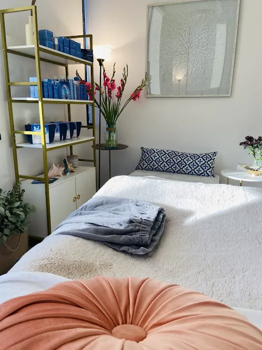 The Light Fantastic Skin Studio Picture 7