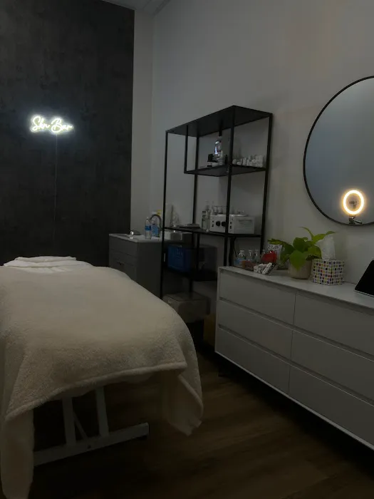 Skn Bar LV Picture 8