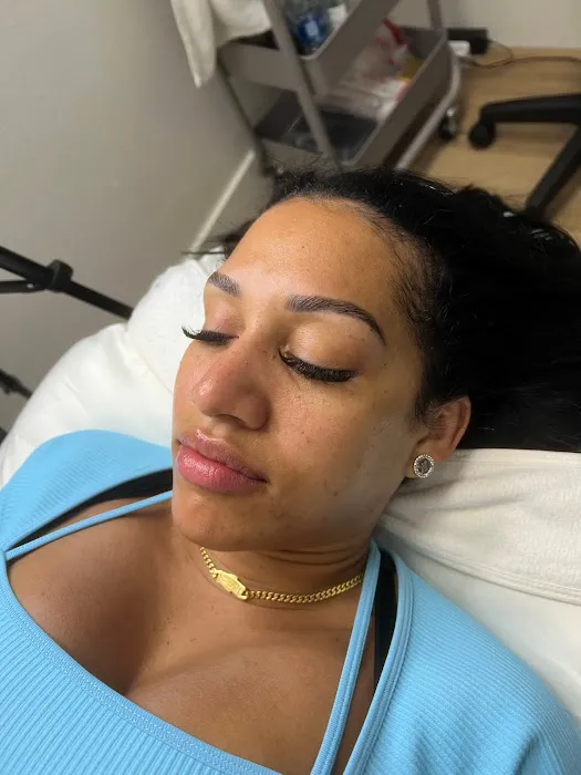 Skn Bar LV Picture 4