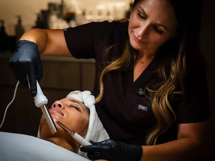 Velvaere Aesthetics Picture 4