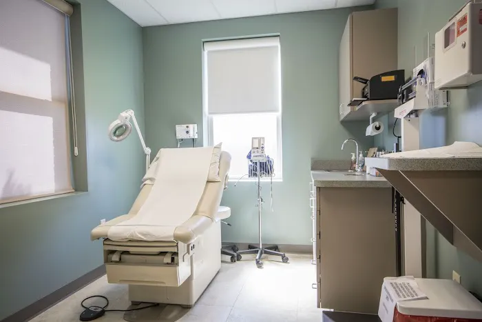 Associates In Dermatology - New Albany Picture 4