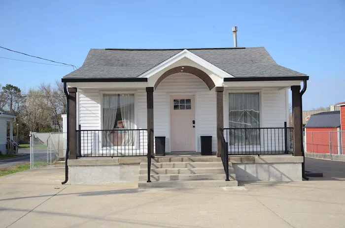 Southern Bloom Aesthetics Picture 2