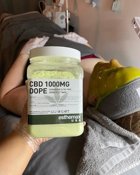 Queen B Beauty Bar Picture 4