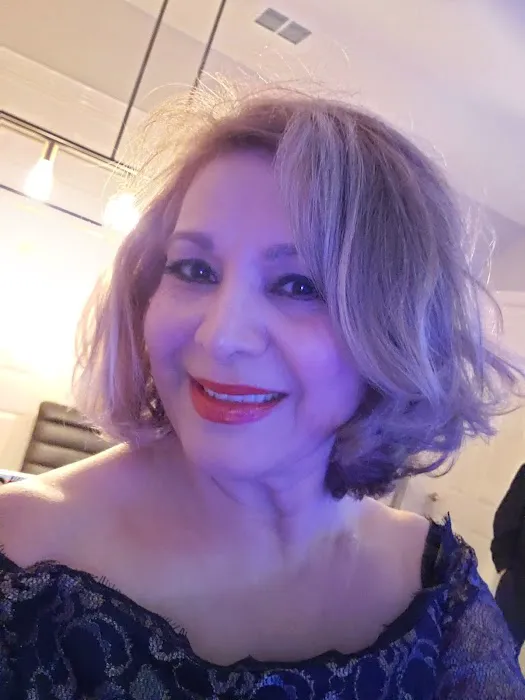 Shole's Hair and Skin Care Picture 1