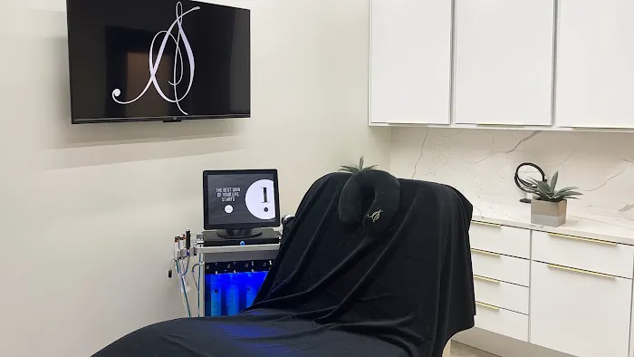 Aesthetic Skin Chicago Picture 1