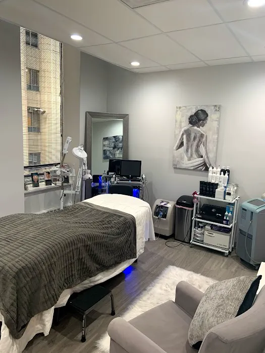 Leah Chavie Skincare Boutique, Chicago and Florida Picture 8