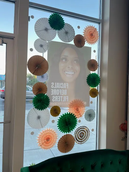 CBQ Facial Beauty Bar Picture 3