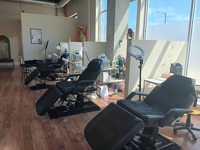 CBQ Facial Beauty Bar Picture 4