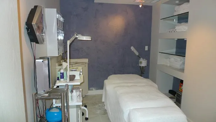 Lincoln Park Aesthetics Picture 2