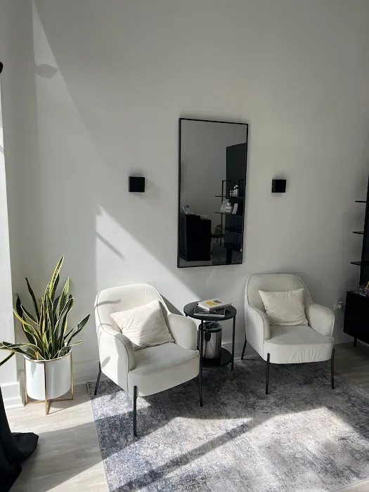 Philocaly Esthetics Picture 3