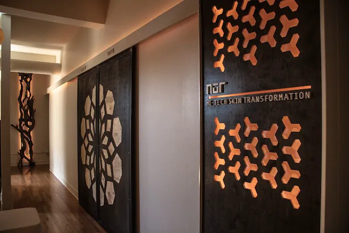 NŪR Skincare Picture 1