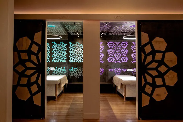 NŪR Skincare Picture 2