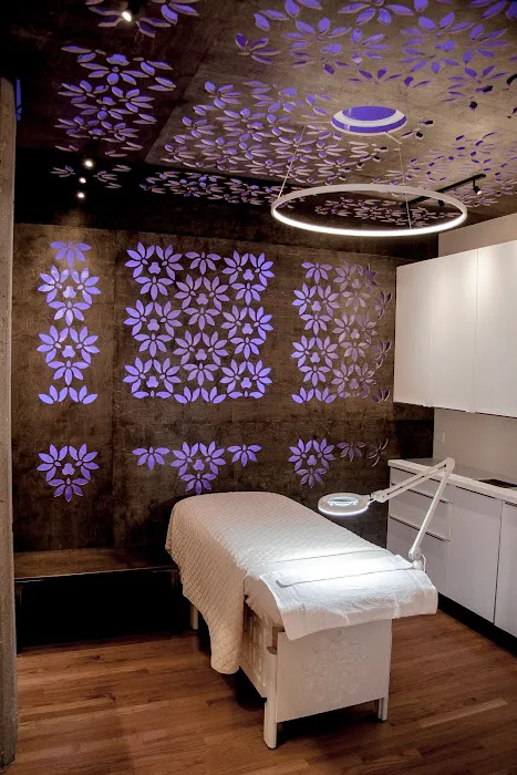 NŪR Skincare Picture 5