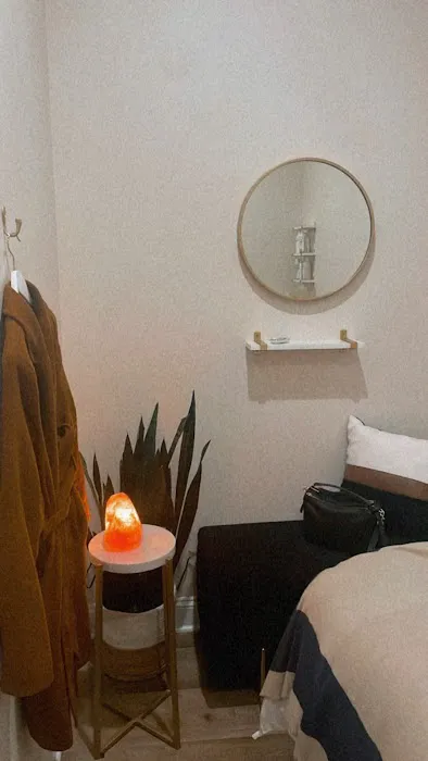 NIKS FACE AND BODY Picture 1