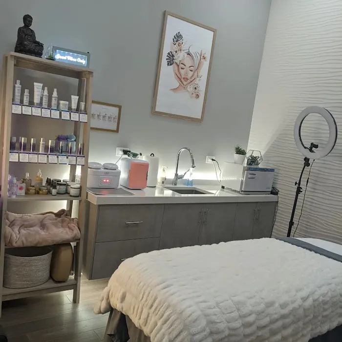 Radiant Beauty Esthetics Picture 1