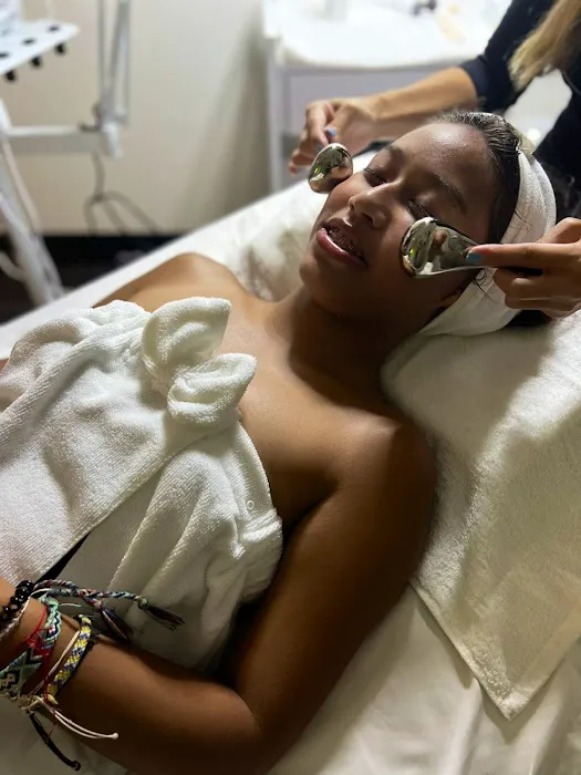 Glamour Skin Picture 2