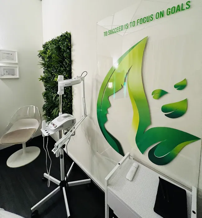 Glamour Skin Picture 1