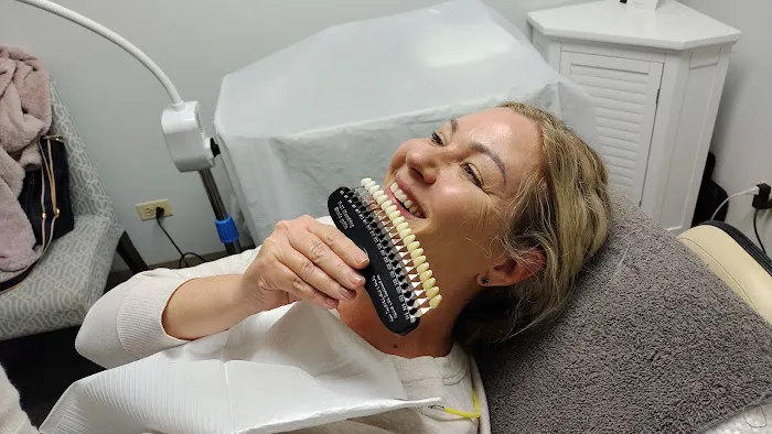 Skinpeach Skin Tightening and Natural Teeth Whitening Picture 10