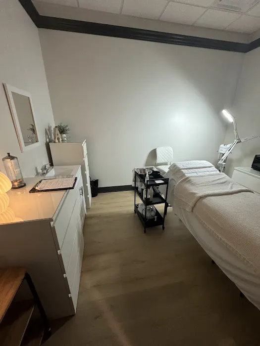 AA Beauty and Esthetics LLC Picture 1