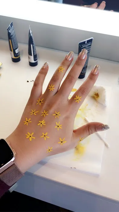 Wake Up & Make Up By Ann Located in own building Picture 9