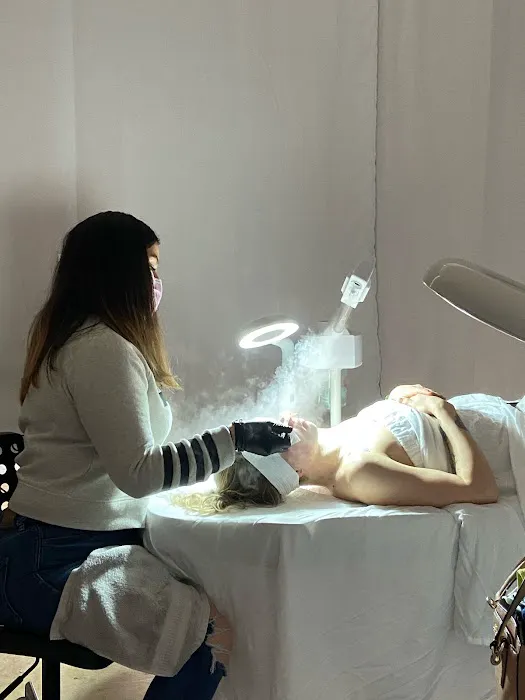 Honey Esthetics LLC Picture 2