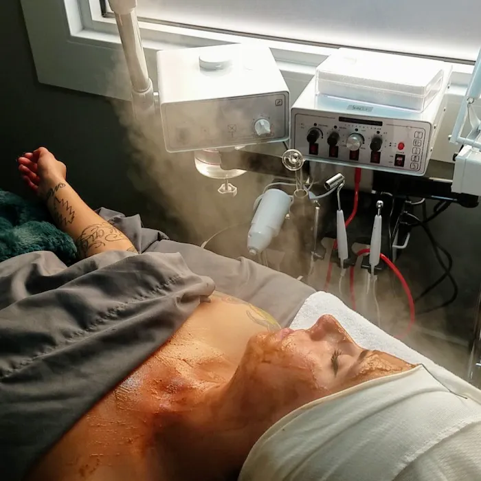 Healing Vibes Esthetics Picture 10