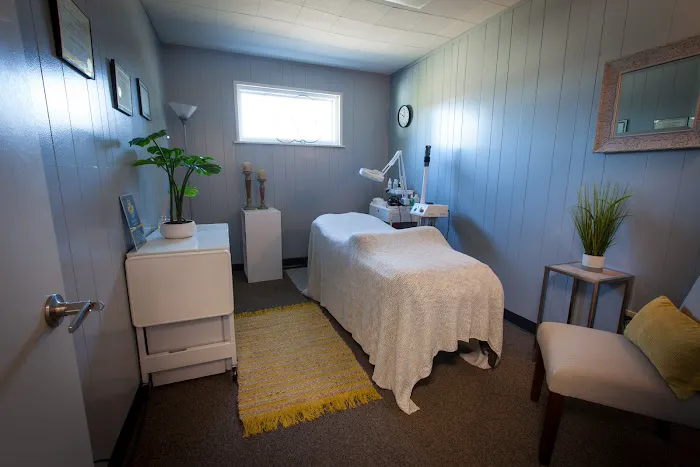 Natural Acne Clinic Picture 1