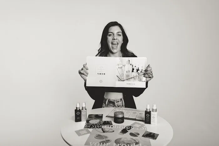 Glow With Ida Picture 2