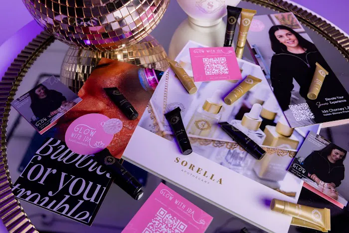 Glow With Ida Picture 5