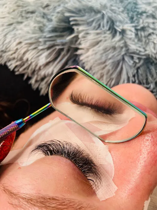 Glitz And Claws Picture 2