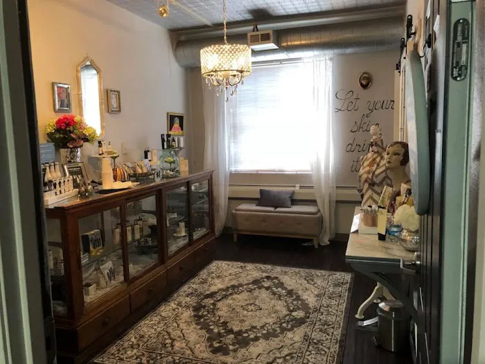 Skin & Tonic Skincare Picture 2