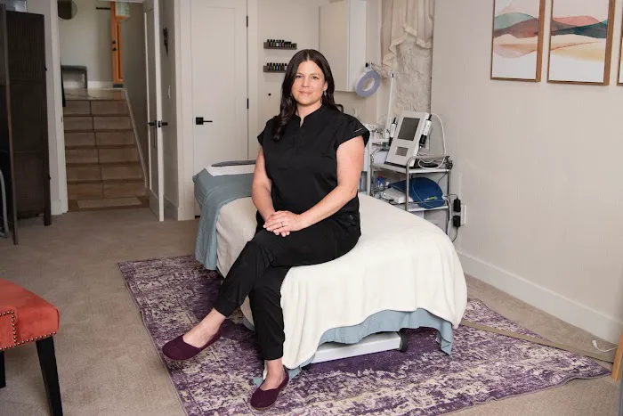 Health at Hand Bodywork + Esthetics Picture 6