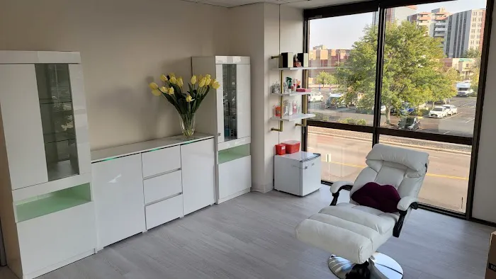 Safi Miran Denver Rejuvenation Center Picture 4