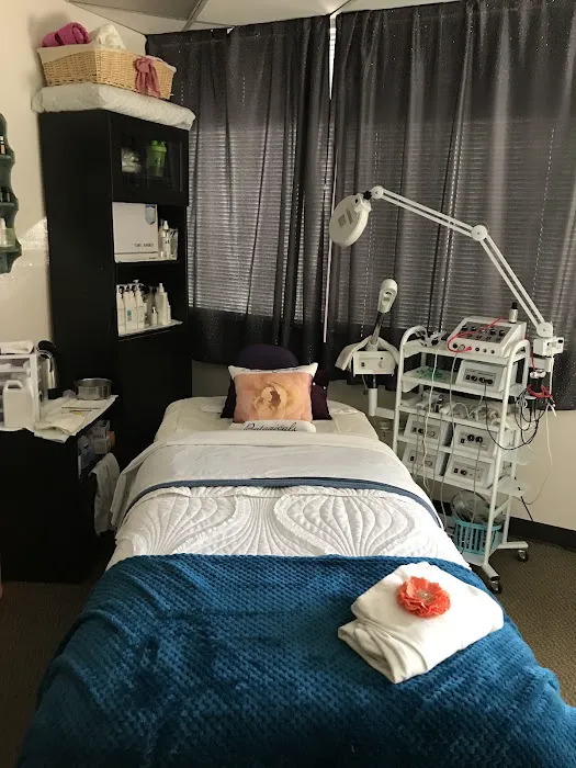 Creative Realities Spa, LLC Picture 6