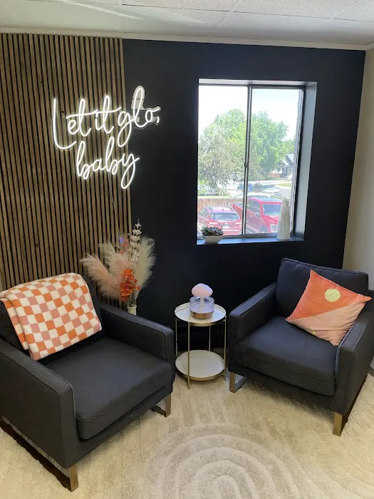 The Glo Alchemist Picture 3