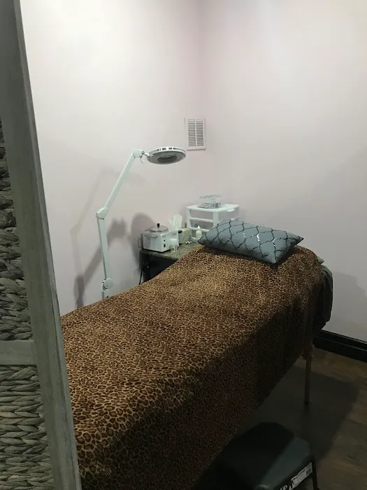 Sweet Cheeks Boutique Picture 10