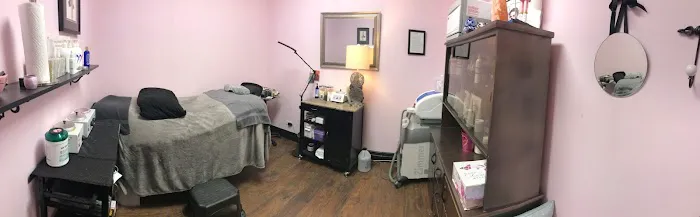 Sweet Cheeks Boutique Picture 9