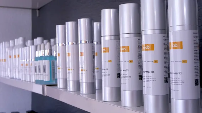 The Acne Lab Picture 7