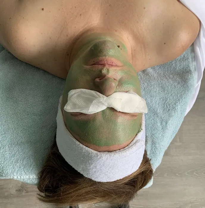 Amery Aesthetics Picture 7