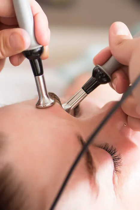 Tiffinay Sloan Skincare Therapist Picture 4