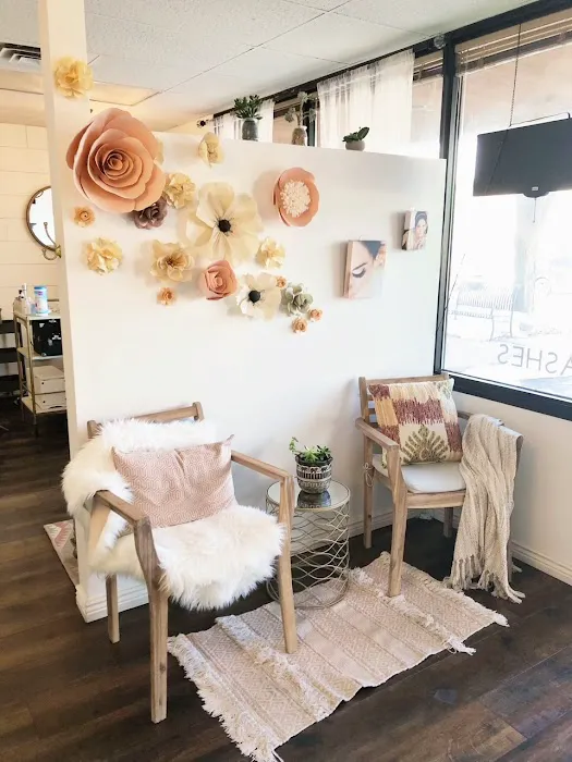 Le Chic Lash Boutique Picture 1