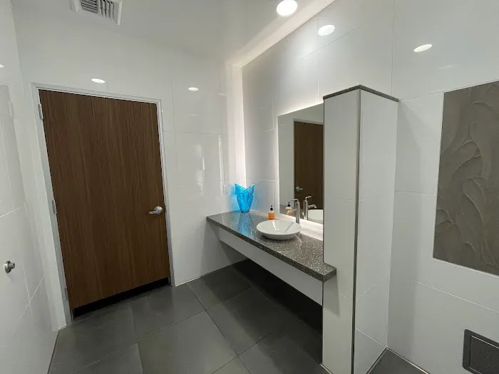 Macias Dermatology Picture 4