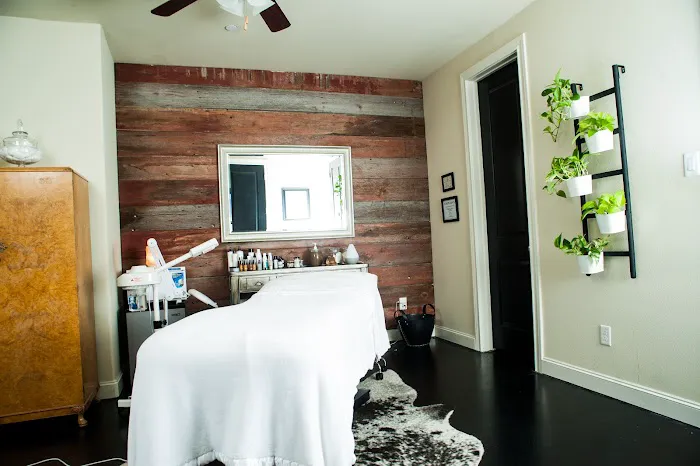 So Hum Skin, llc Picture 1