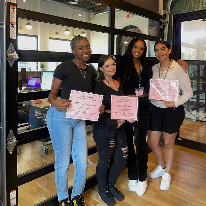 INVASION AESTHETICS Picture 6